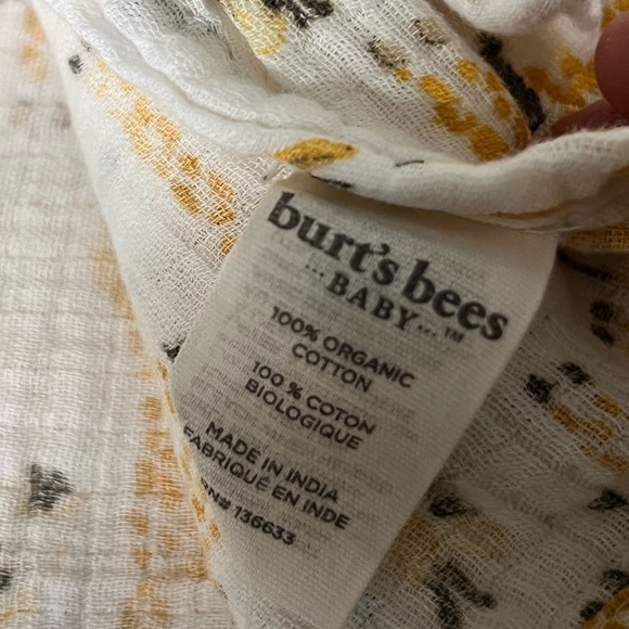 Burt's Bees Baby Swaddles Muslin Cotton Baby Blankets Lot 2 Giraffe Elephant - Picture 5 of 5